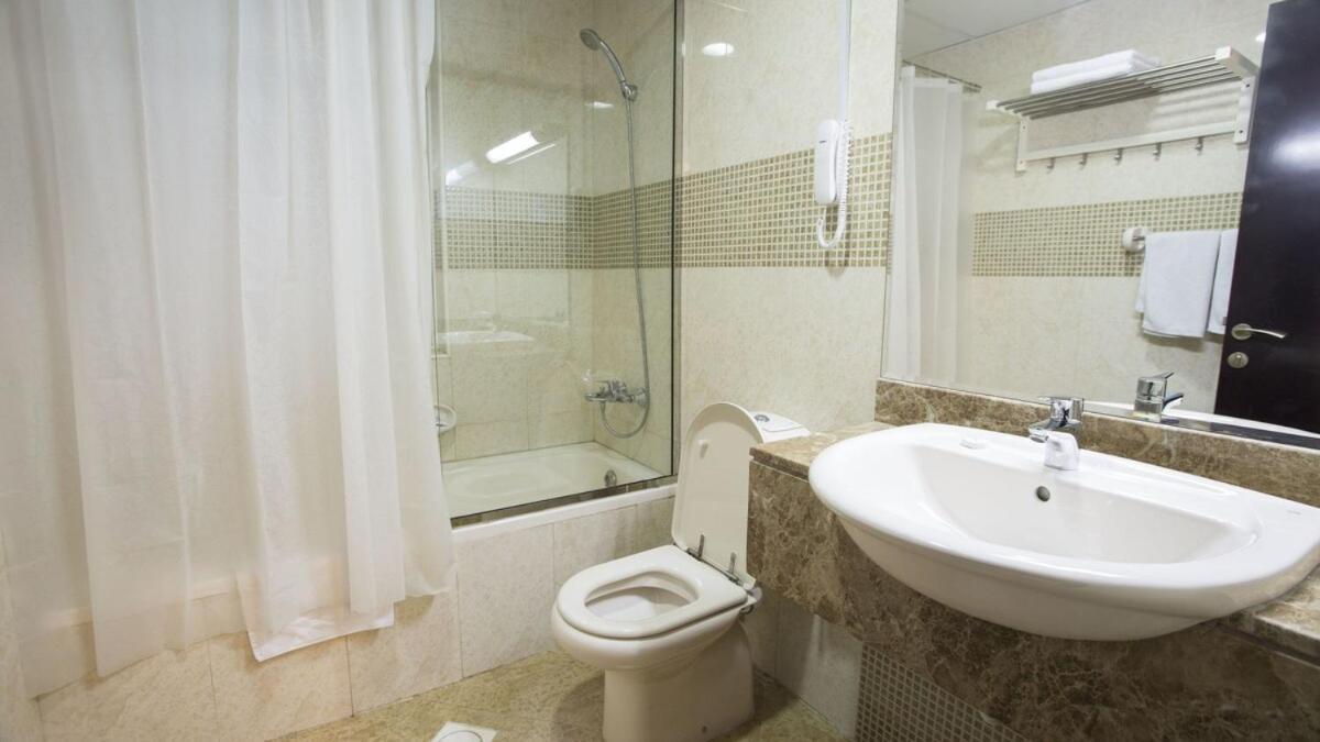 Executive Suite Room In Barsha 1 Near Moe Metro Dubái Exterior foto