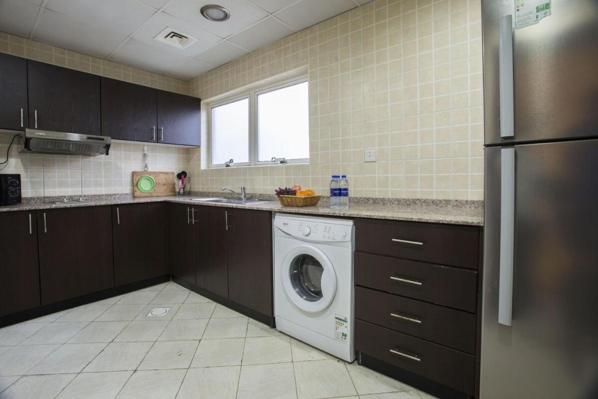 Executive Suite Room In Barsha 1 Near Moe Metro Dubái Exterior foto